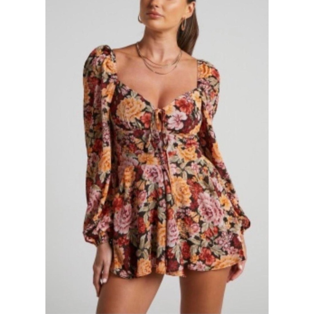 Showpo NWT Lorie Long Sleeve Sweetheart‎ Playsuit Floral Multicolor Romper US 14